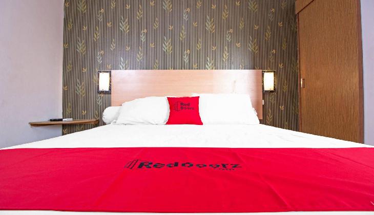 RedDoorz near Exit Tol Pasteur