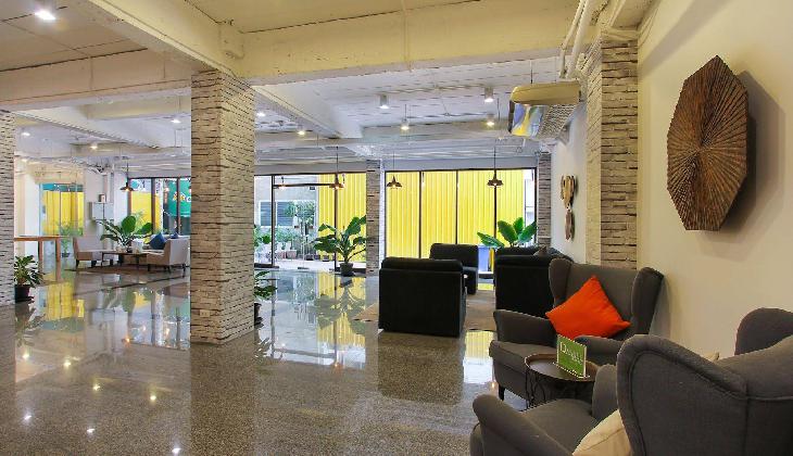 D Varee Xpress Pula Silom