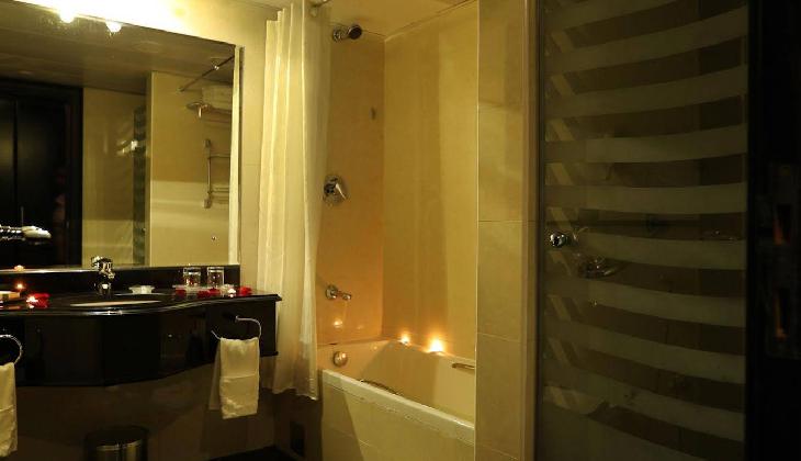 Royal Grand Suite Hotel