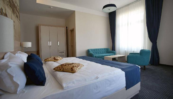 Five Points Square City Center