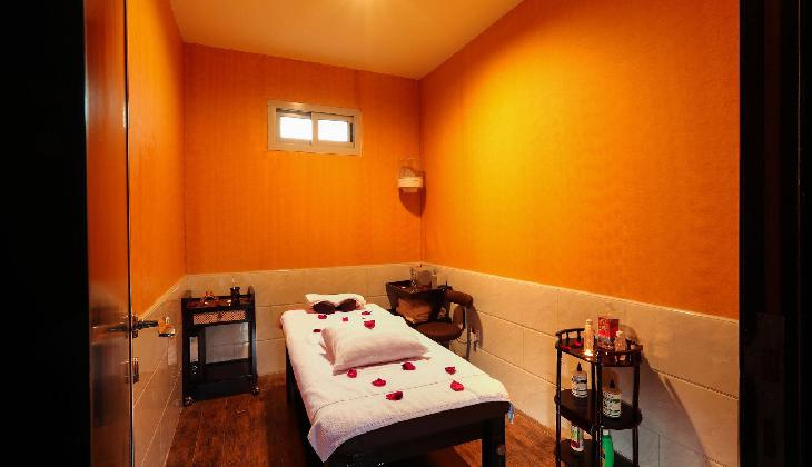 Royal Grand Suite Hotel