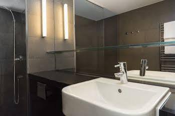 هتل آپرتمان آدینا برلین