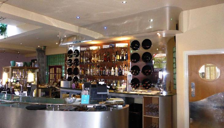 Isis Restaurant & Hotel