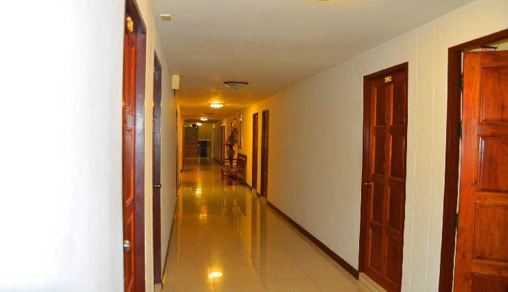 Silver Gold Garden, Suvarnabhumi Airport