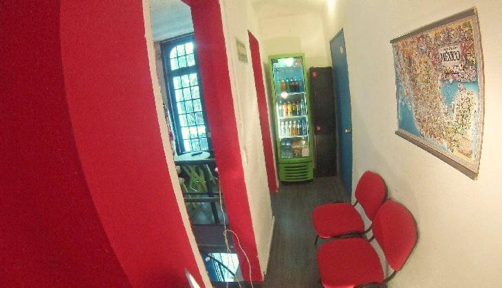 Roomies Hostel Condesa