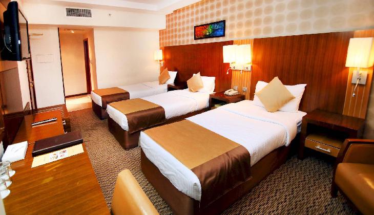 هتل سان اند سندز داون تاون