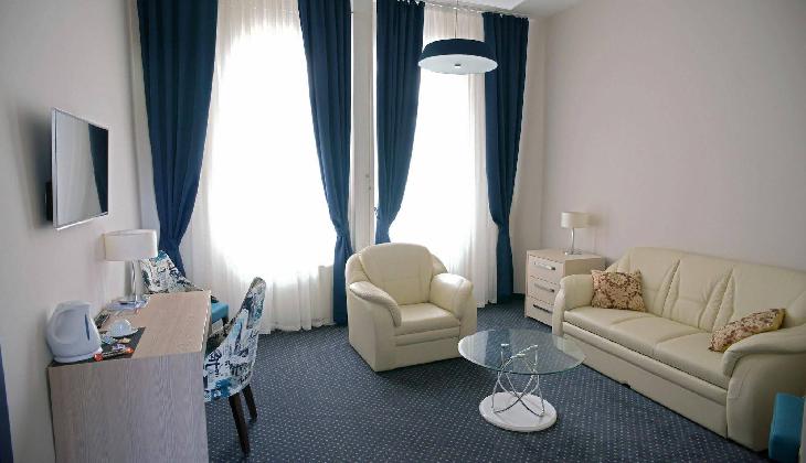 Five Points Square City Center