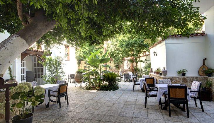 White Garden Pansion