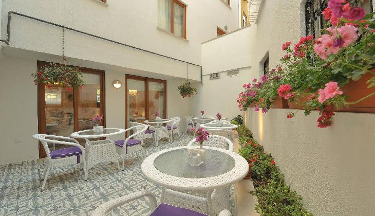 Albinas Hotel Old City