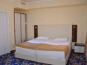 هتل رویال پلازا