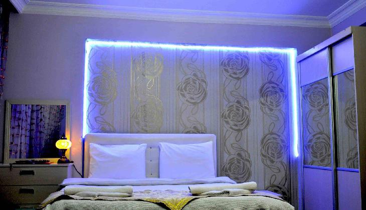 Caravan Palace Apart