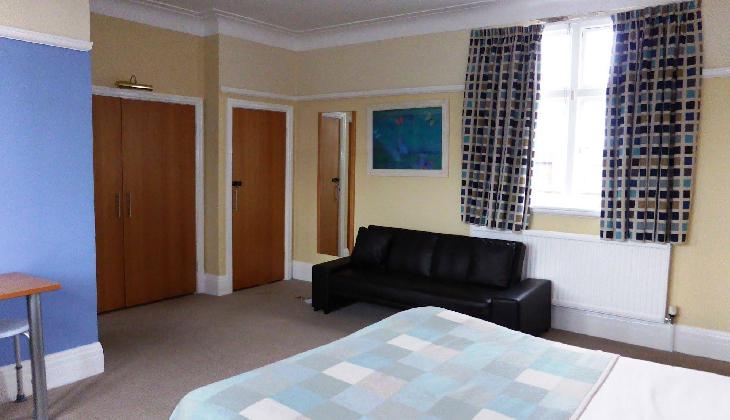 Isis Restaurant & Hotel