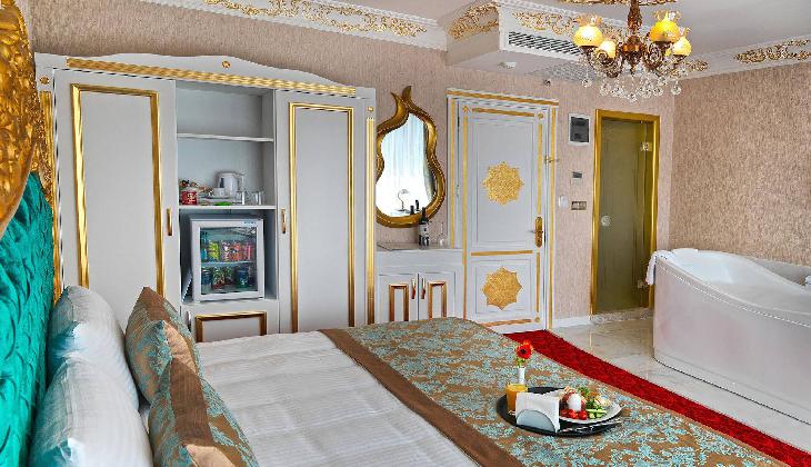 هتل وایت مونارچ