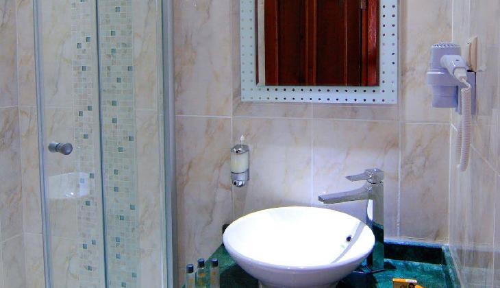 White Garden Pansion