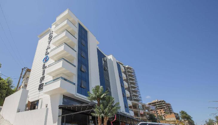 Royal Life Exclusive