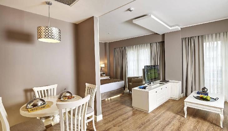 Renata Suites Boutique Hotel