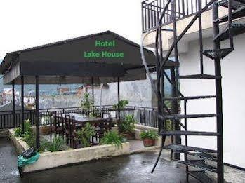 Hotel Lake House