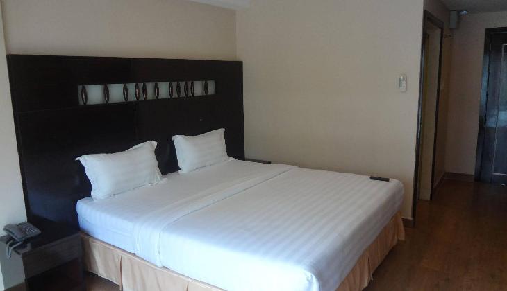 Land Royal Residence