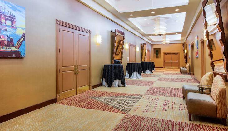 Crowne Plaza Hotel Houston River Oaks