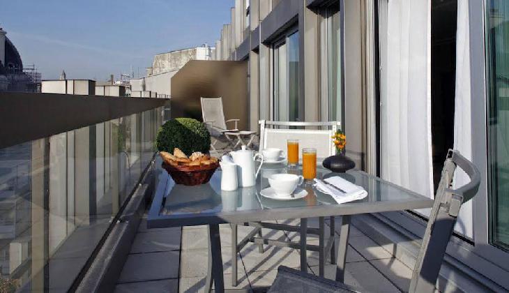 هتل وارویک شانزه لیزه