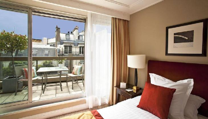 هتل وارویک شانزه لیزه