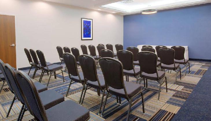 Holiday Inn Ottawa East