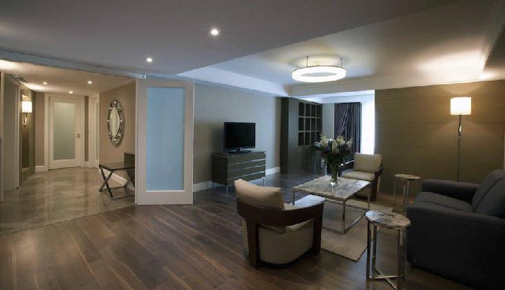 هتل رادیسون بلو شیشلی