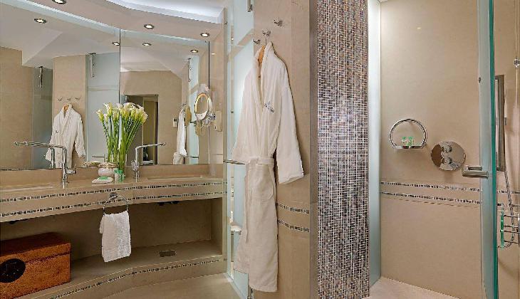 هتل دیوانی آپلن پالاس اند تالاسو