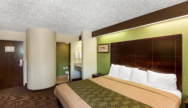 Econo Lodge Inn & Suites Richardson