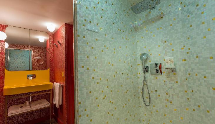 Idol Hotel By Elegancia