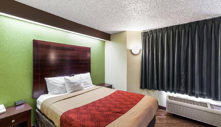 Econo Lodge Inn & Suites Richardson