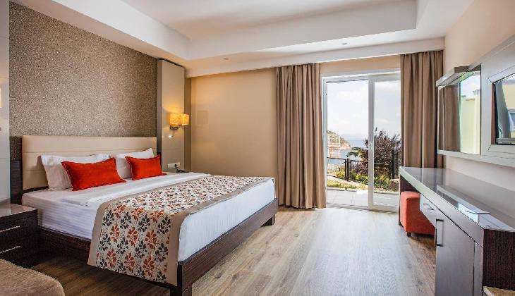 Aria Claros Beach & Spa Resort