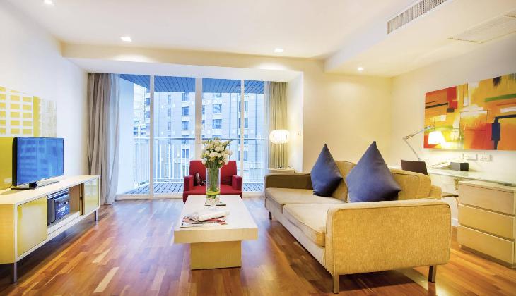 Urbana Langsuan, Bangkok