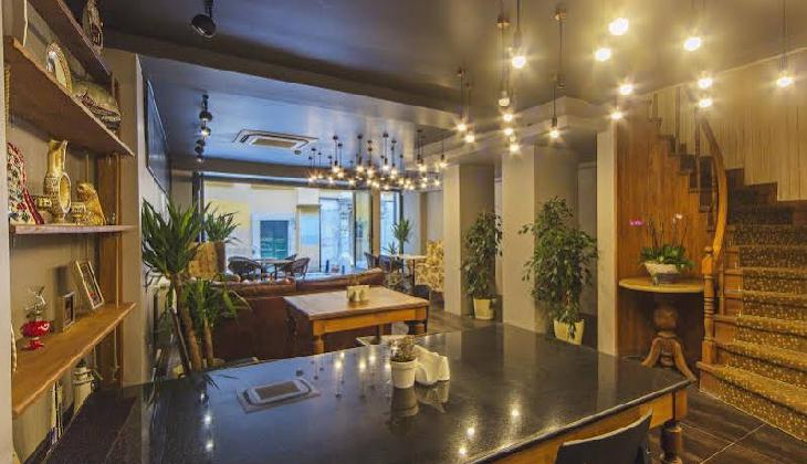 Meroddi Galata Mansion