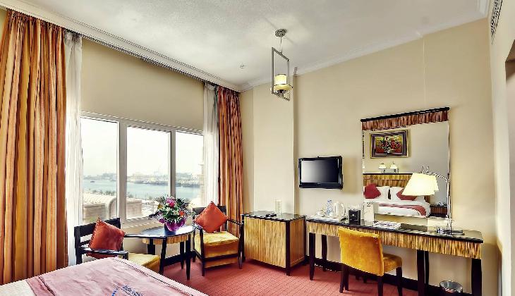 Rayan Hotel Corniche