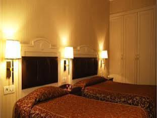 هتل مترو پارک تکسیم