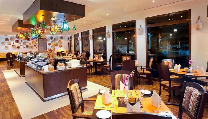 Al Falaj Hotel