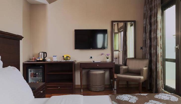 هتل نوا پلازا تکسیم اسکوئر