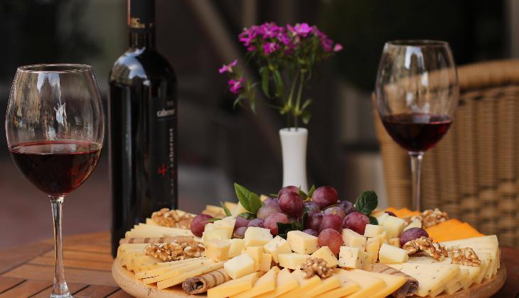 Housez Suites & Apartments