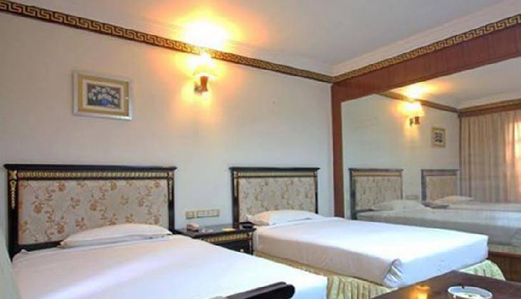 The Shelton Grand Hotel