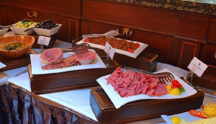 هتل پِرا رُز