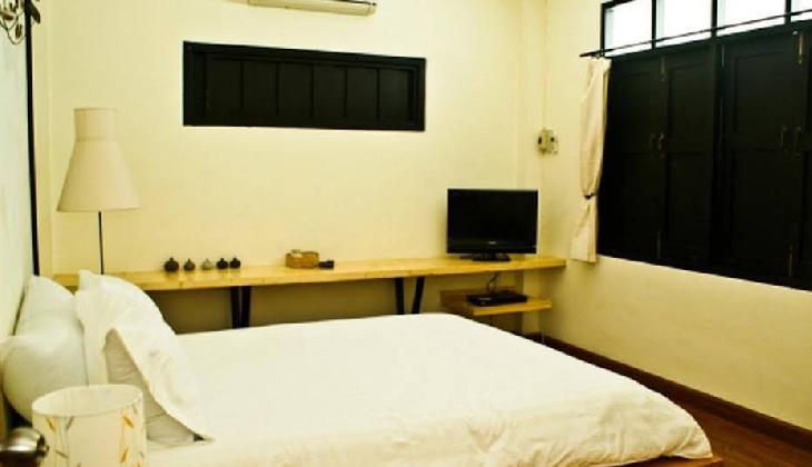 Early Bird Bed & Breakfast
