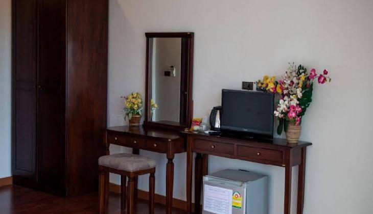 هتل تریپل راند پلیس