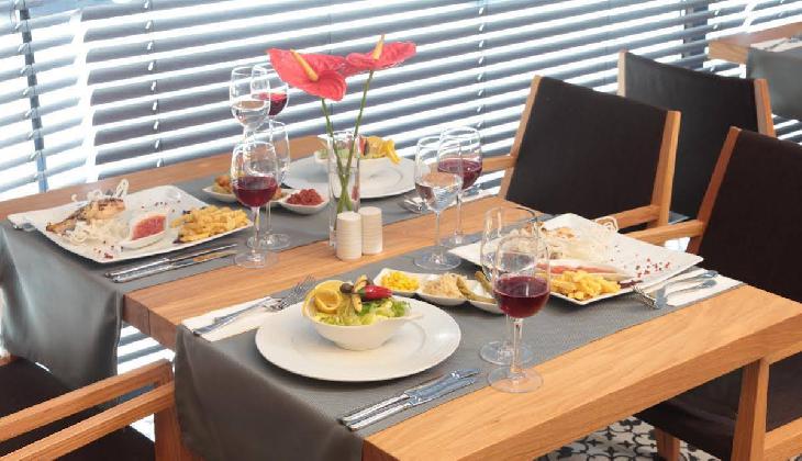 هتل دورا استانبول