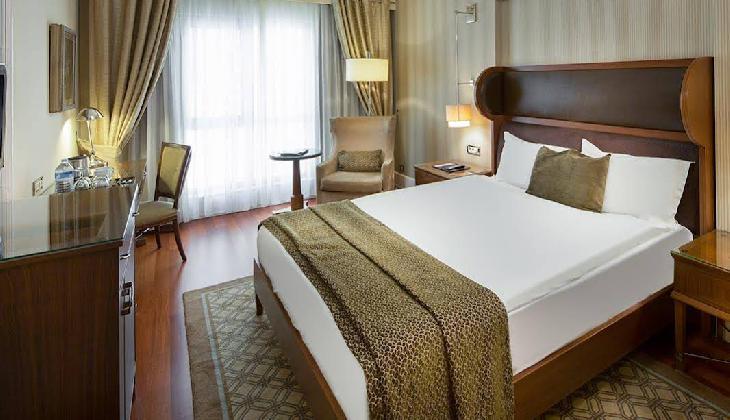 هتل تایتانیک سیتی تکسیم