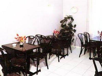 Hipotel Paris Buttes Chaumont Pyrénées