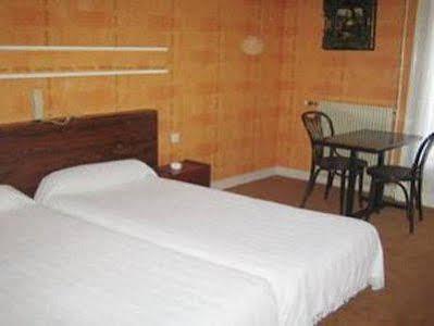 Hipotel Paris Buttes Chaumont Pyrénées