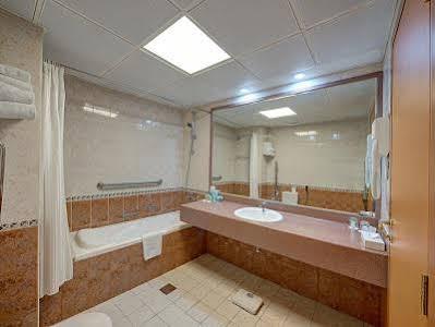 هتل گلدن تولیپ نیهال پالاس