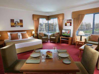 هتل گلدن تولیپ نیهال پالاس