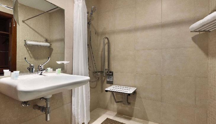 Ramada Chelsea Hotel Al Barsha